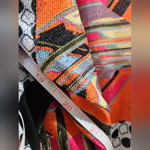 Volt Design Colorful Art Blouse - Picture 6 of 7